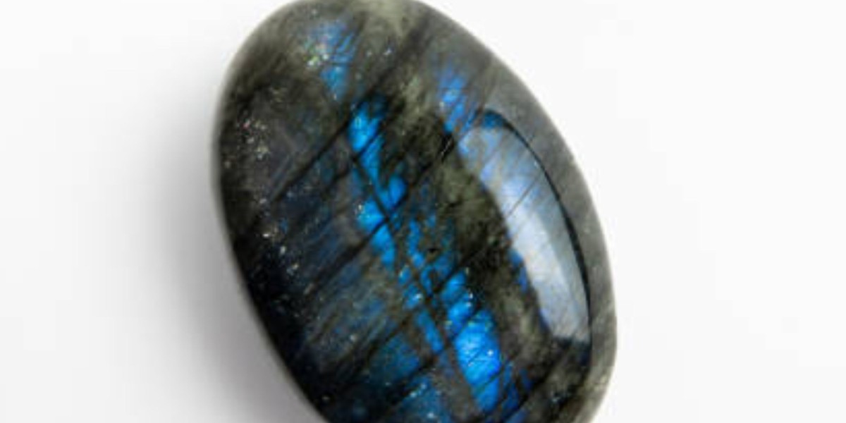 Labradorite Stone: The Mystical Stone of Transformation